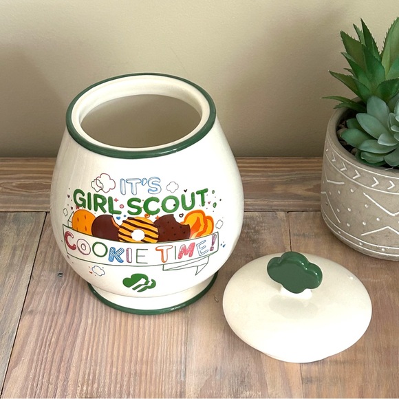 Girl Scout Cookie Time Cookie Jar! 🆕💚 - Picture 2 of 11